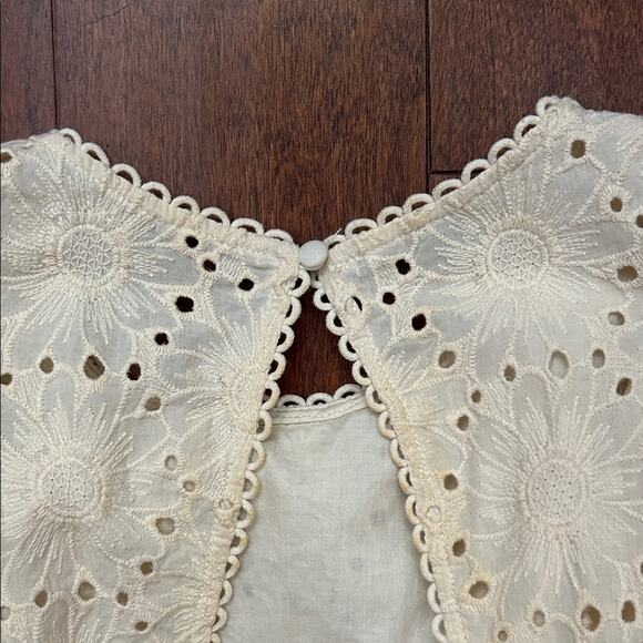 Happy x Nature Kate Hudson Daisy Eyelet Romper, Size 2 - Picture 12 of 16